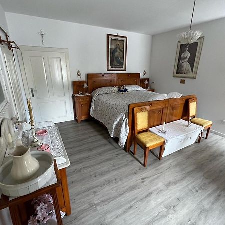 Palazzo Cervesato: Camera Regina Margherita Santo Stefano Di Cadore Dış mekan fotoğraf