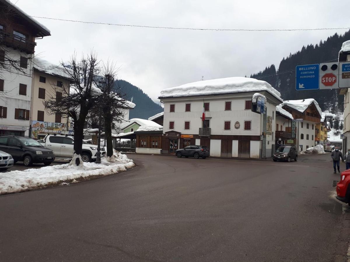Palazzo Cervesato: Camera Regina Margherita Santo Stefano Di Cadore Dış mekan fotoğraf